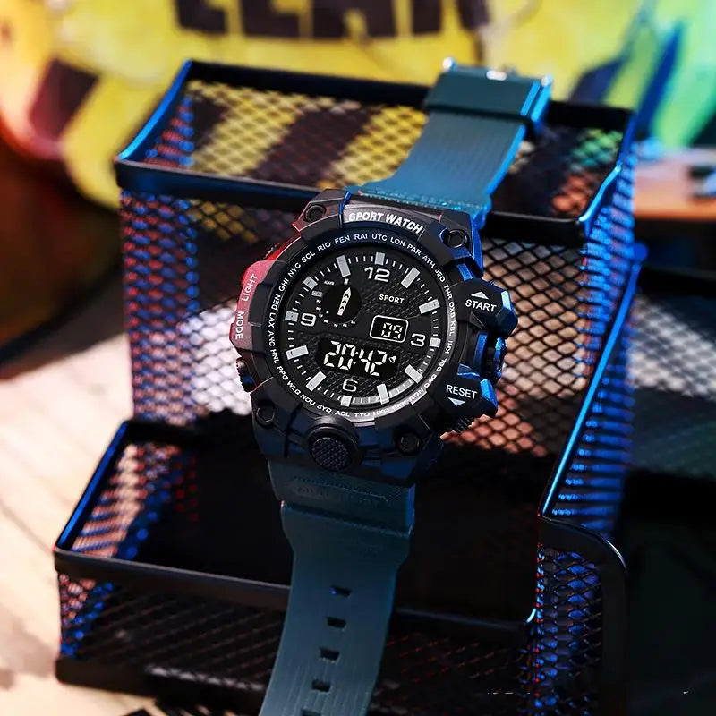 Men's Waterproof Sports Watch with Luminous Display and Alarm - Smarsty