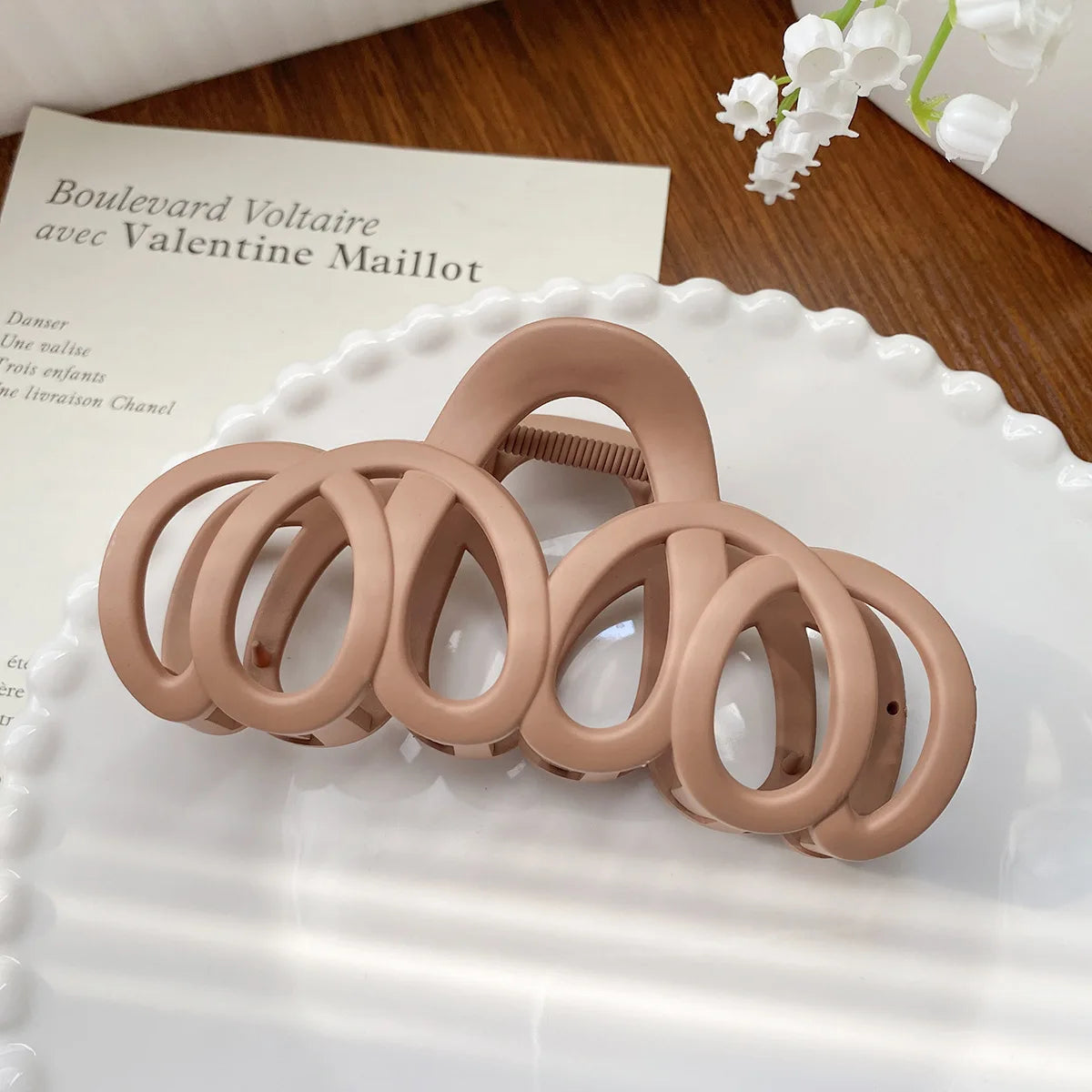 Frosted Hollow Bow Hair Claw Clip Elegant Korean Style - Smarsty