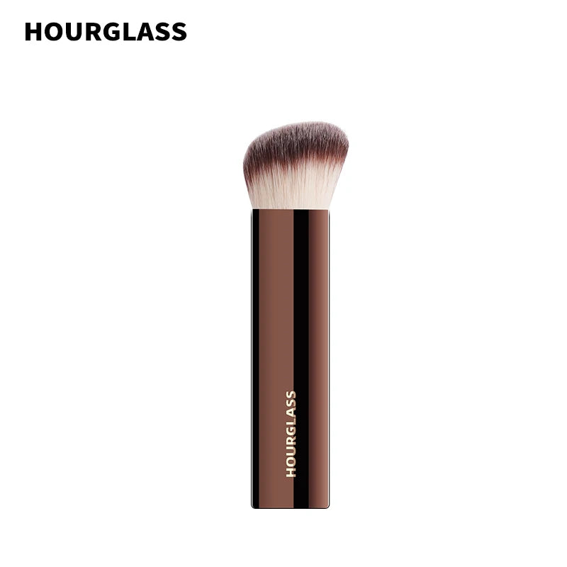 Hourglass No 20 Foundation Brush for Seamless Finish - Smarsty