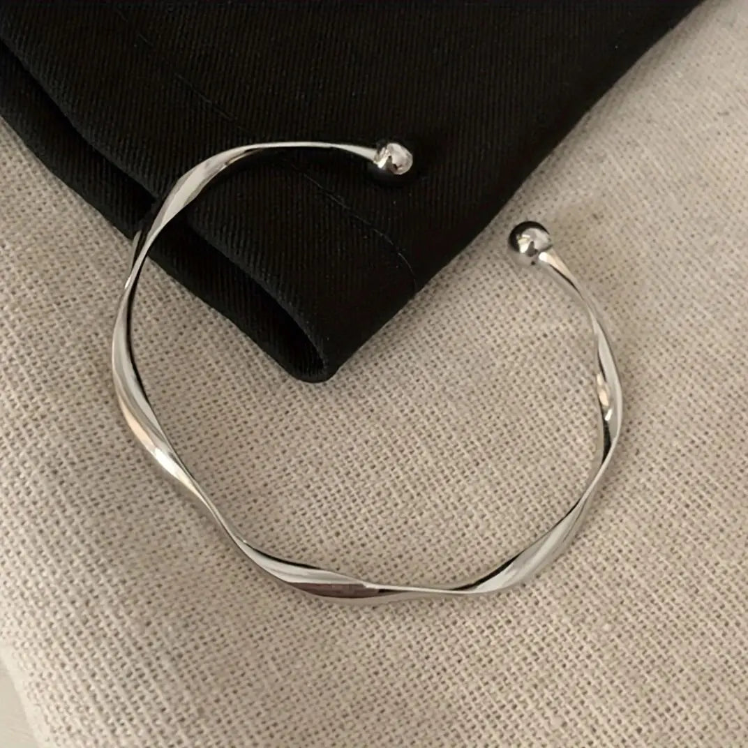 Creative Gold Cuff Bracelet for Women’s Fashion - Smarsty