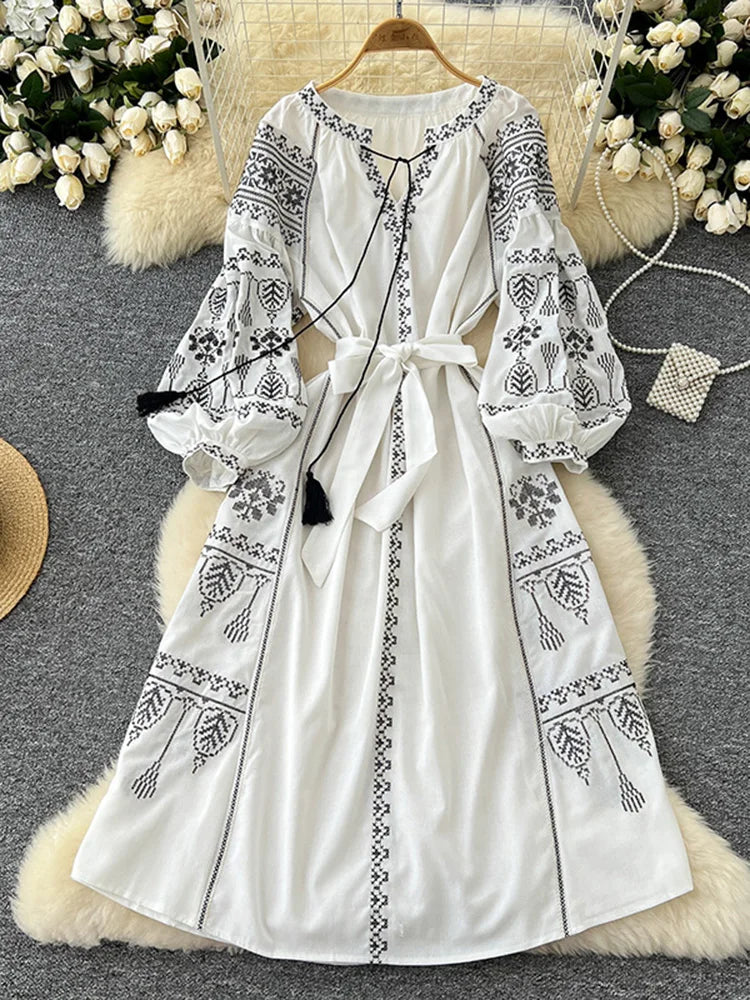 Bohemian Retro Ethnic Style Dress Women's New Spring Autumn Embroidered Lace Up Lantern Sleeves Waist Cinching Long Dress A155 - Smarsty
