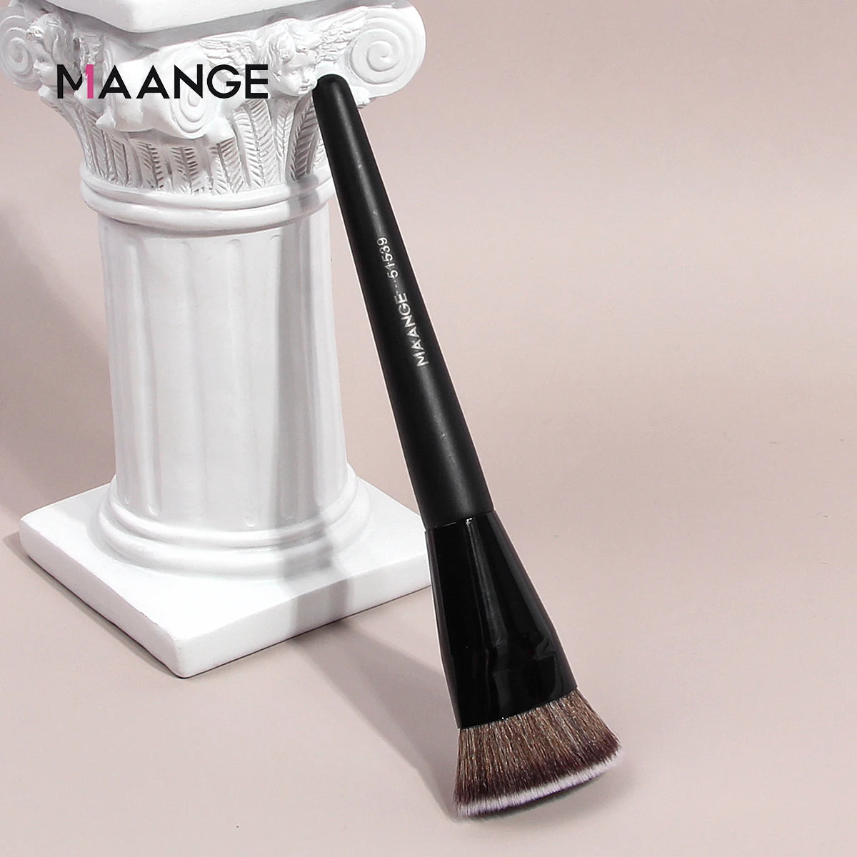 MAANGE Flat Head Foundation Brush for Flawless Makeup - Smarsty