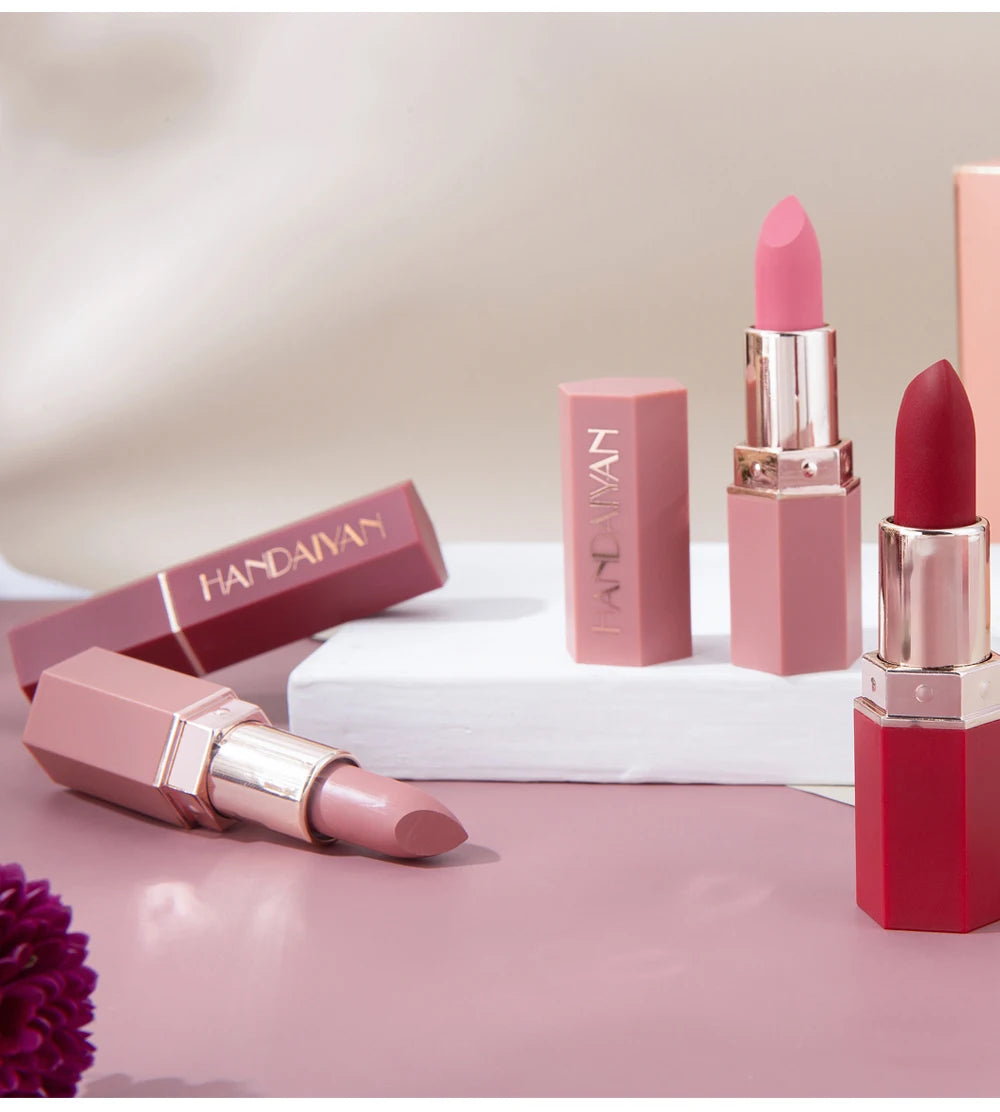 Long-Lasting Matte Lipstick with Velvet Finish - Smarsty