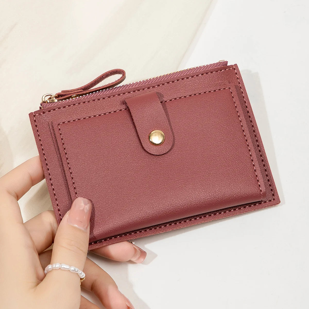 Minimalist and fashionable women's short card bag, ultra-thin mini PU leather zero wallet, women's credit card holder wallet