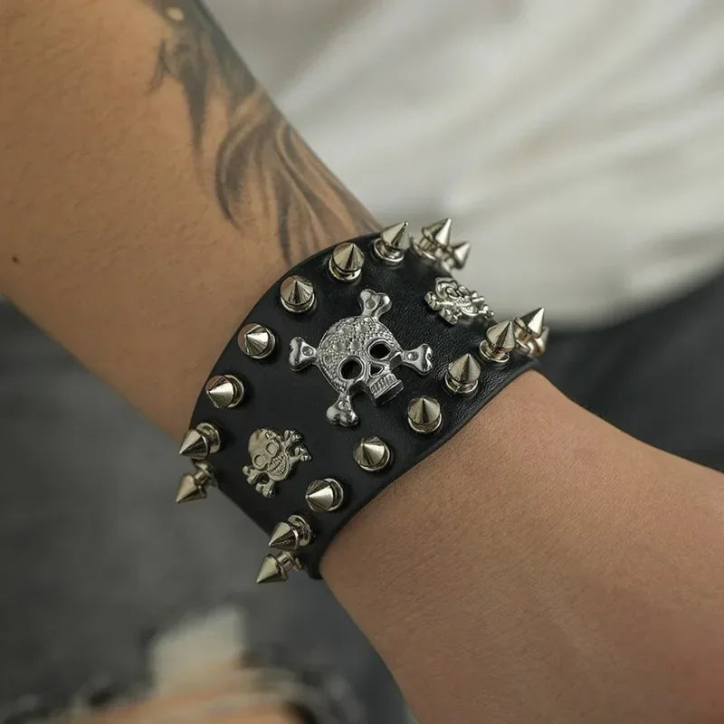 Unisex PU Leather Punk Bracelet with Spikes and Skull - Smarsty