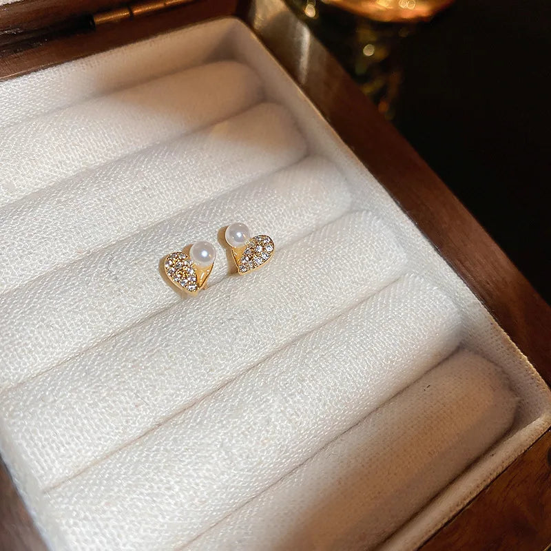 Elegant Pearl Heart Stud Earrings For Wedding Gifts - Smarsty