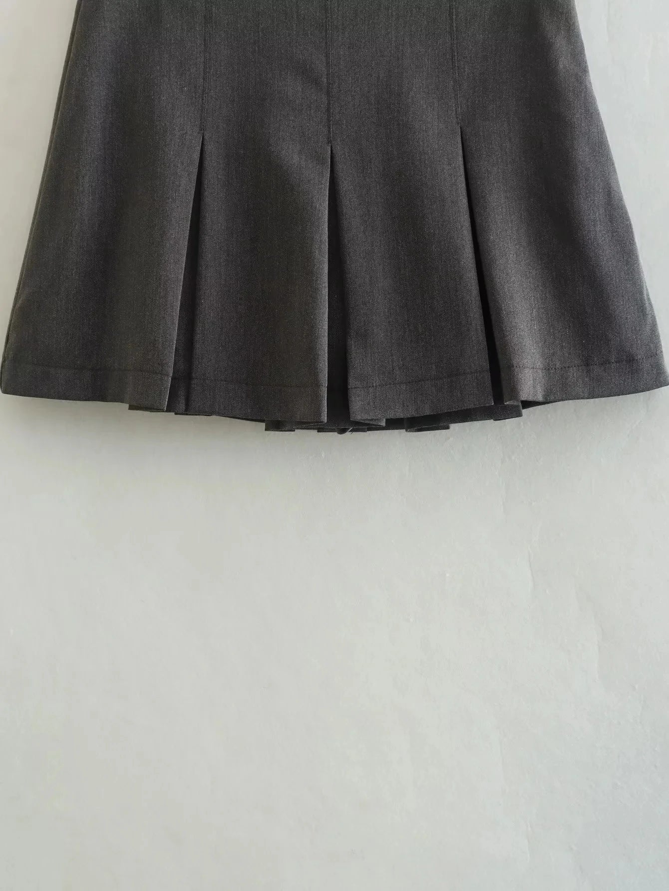 TRAFZA 2025 Spring Summer Women Casual Tierred Mini Skirts Fashion Vintage Solid High Wasit Ruffles Pleated Sexy Shorts Skirts - Smarsty