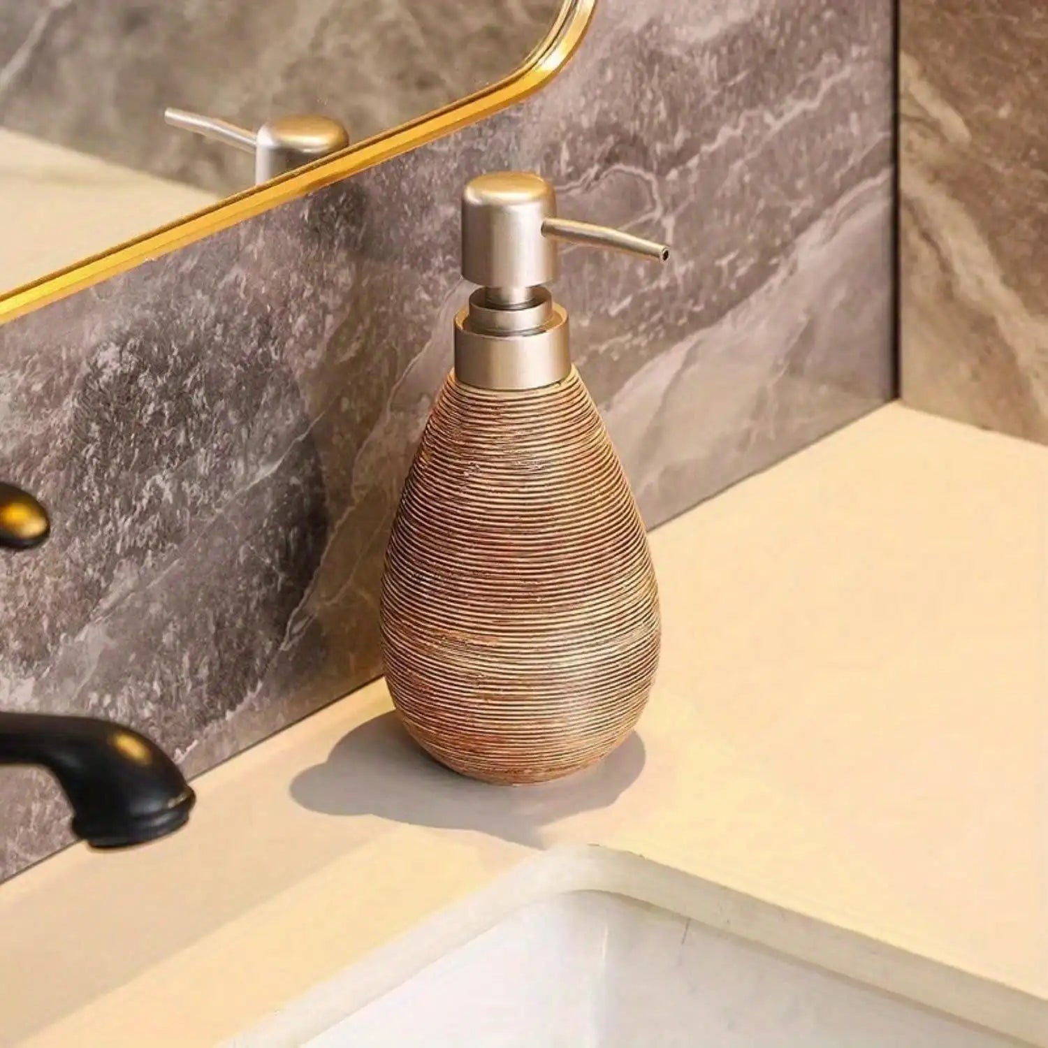 Creative Retro Ceramic Soap Dispenser with Pump - Smarsty