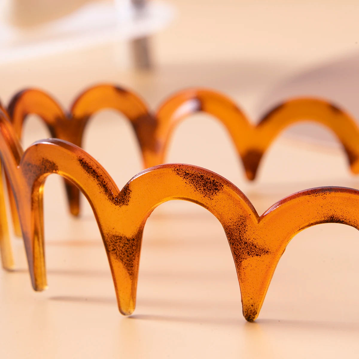 Korean Nonslip U Shape Headband With Fluffy Top Fixed Teeth - Smarsty