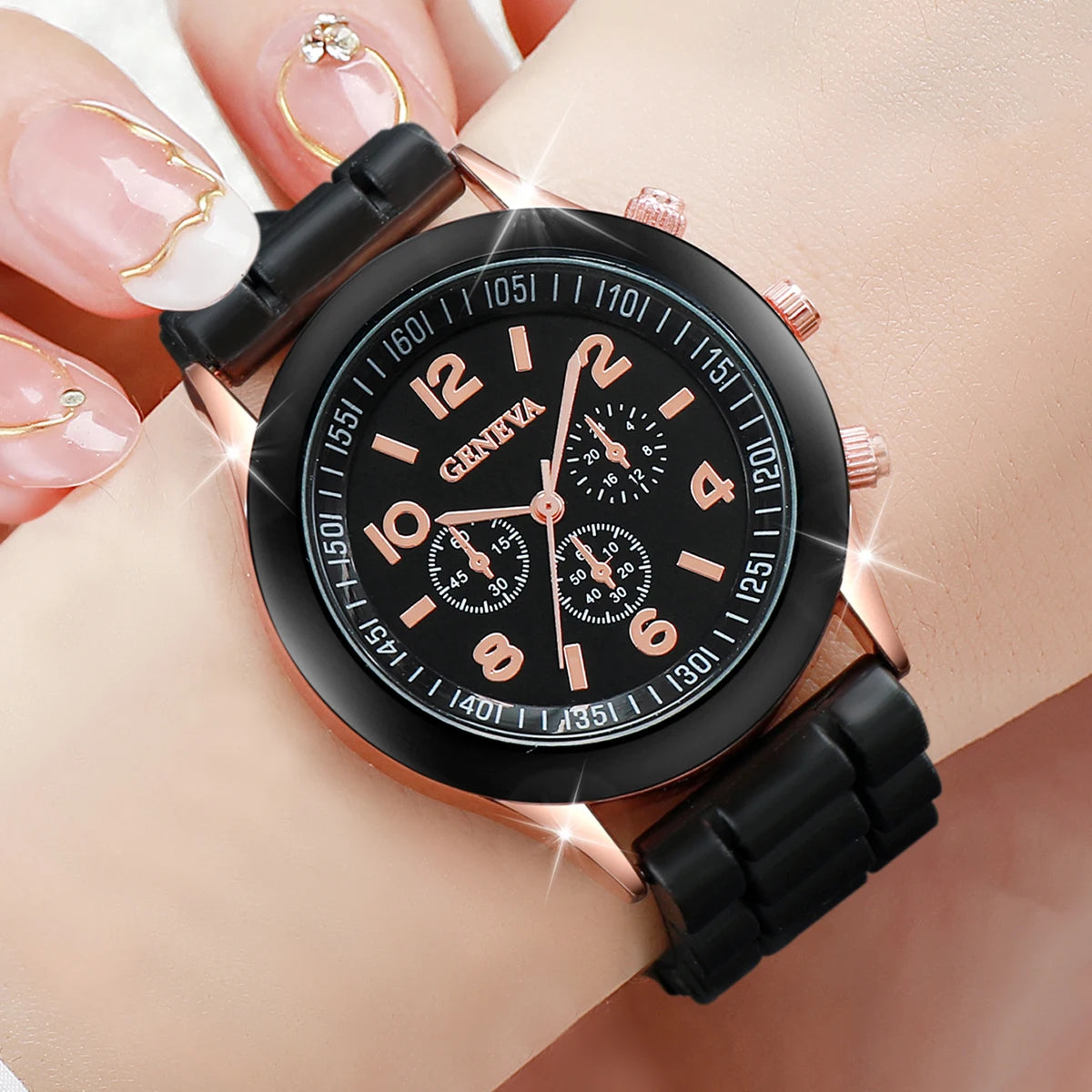 Fashionable Women's Quartz Watches with Leather Band - Smarsty