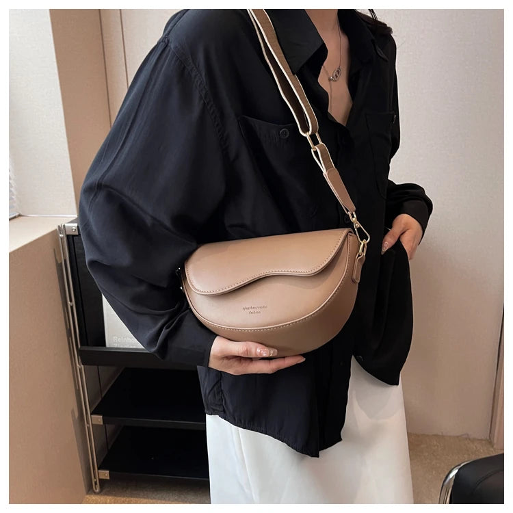 Small Leather Saddle Bag For Women Crossbody Vintage Style - Smarsty