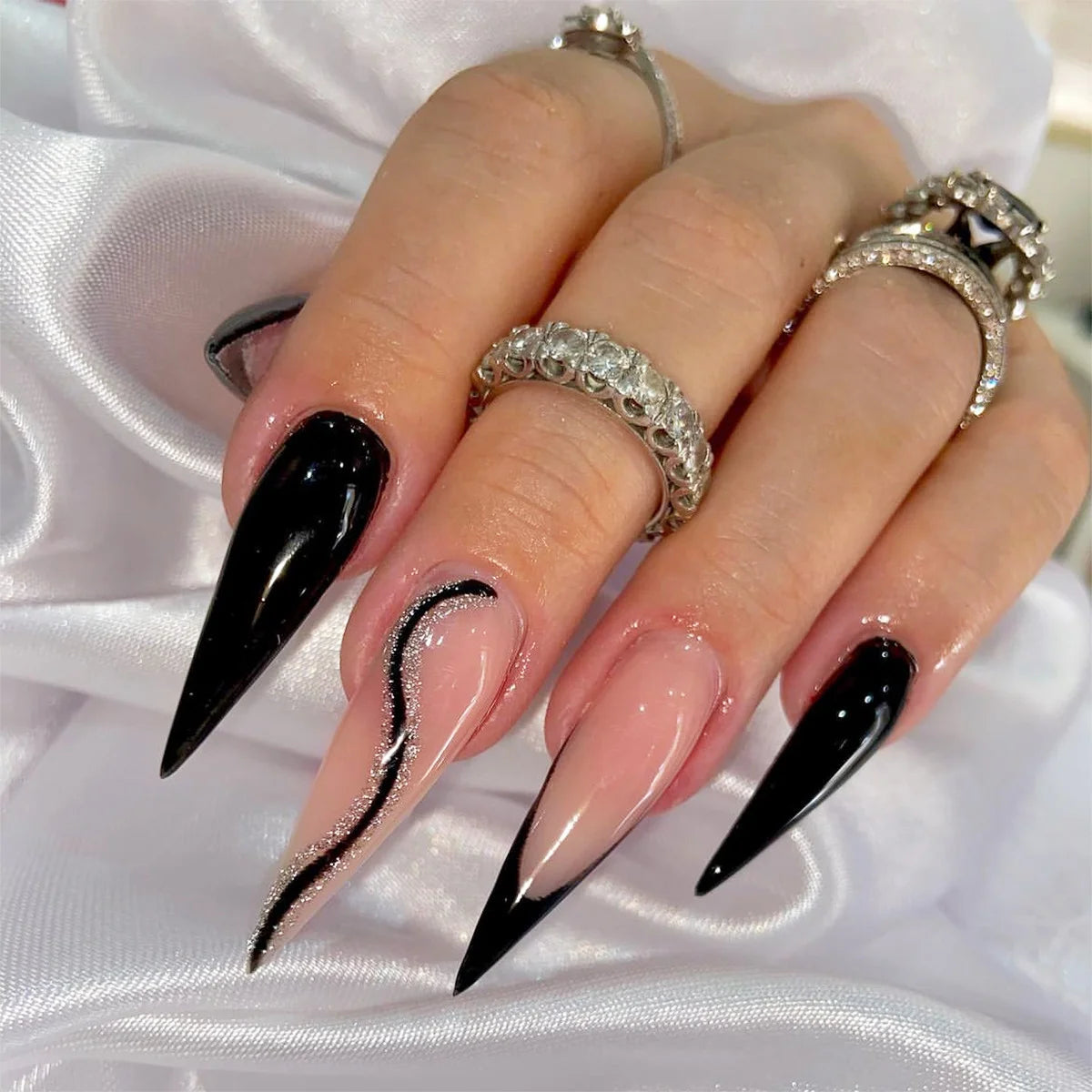 24 Piece Glossy Black Press On Nails Set - Smarsty