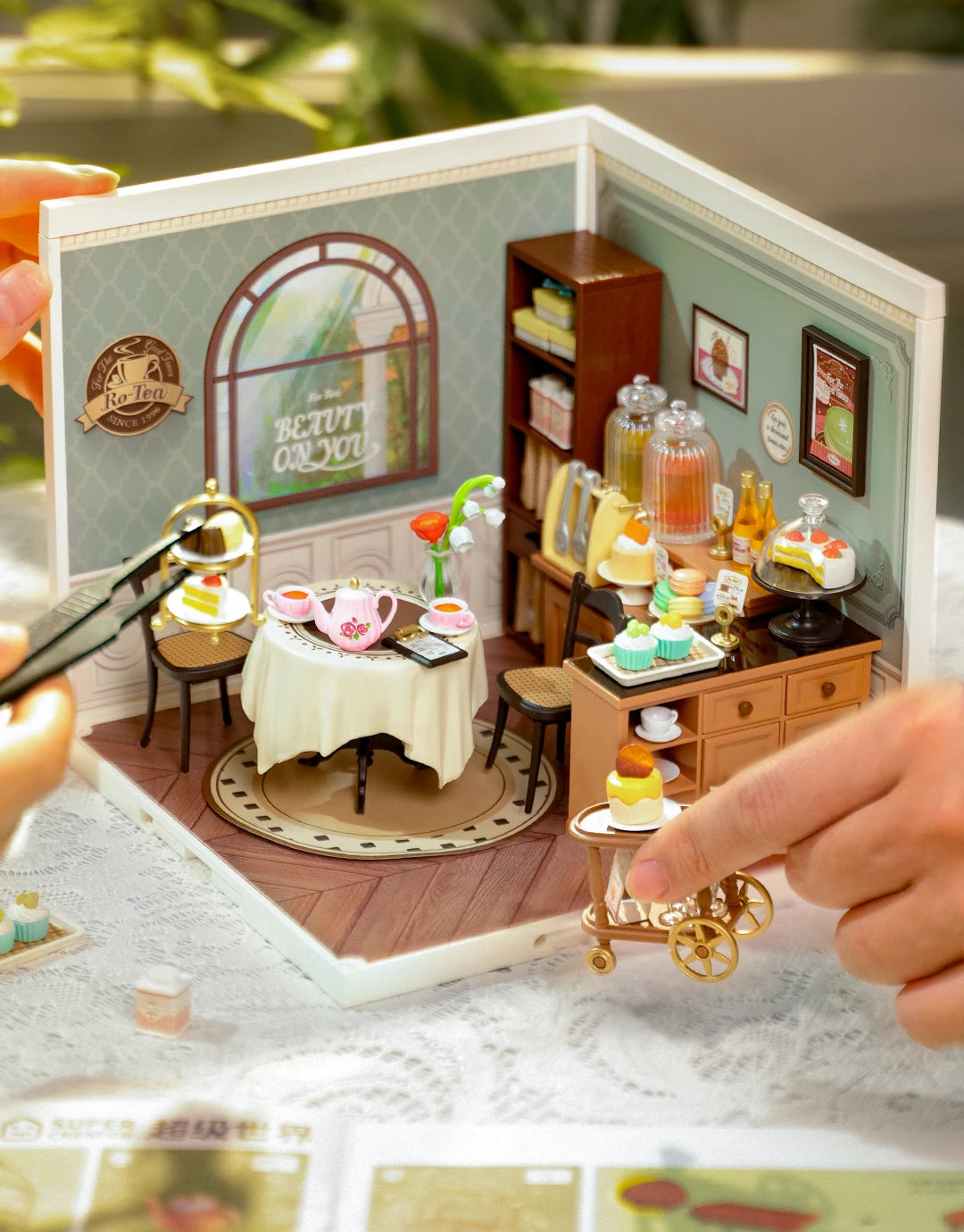 Robotime Rolife Super Creator Series Plastic Dollhouse Building Blocks for Kids Yum Burgers Leisurely Cheers Bar Sweet Sips Tea