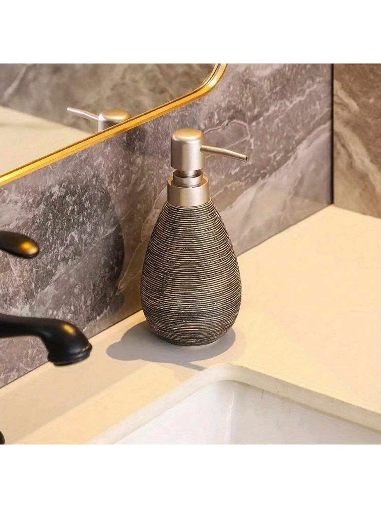 Creative Retro Ceramic Soap Dispenser with Pump - Smarsty