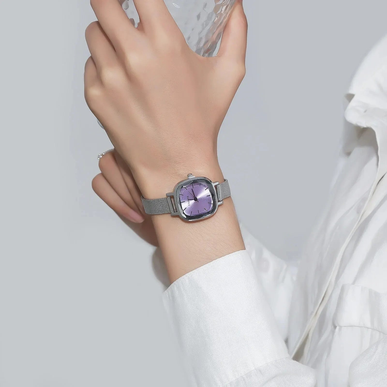 Fashion Women Small Dial Quartz Watch with Mesh Strap - Smarsty