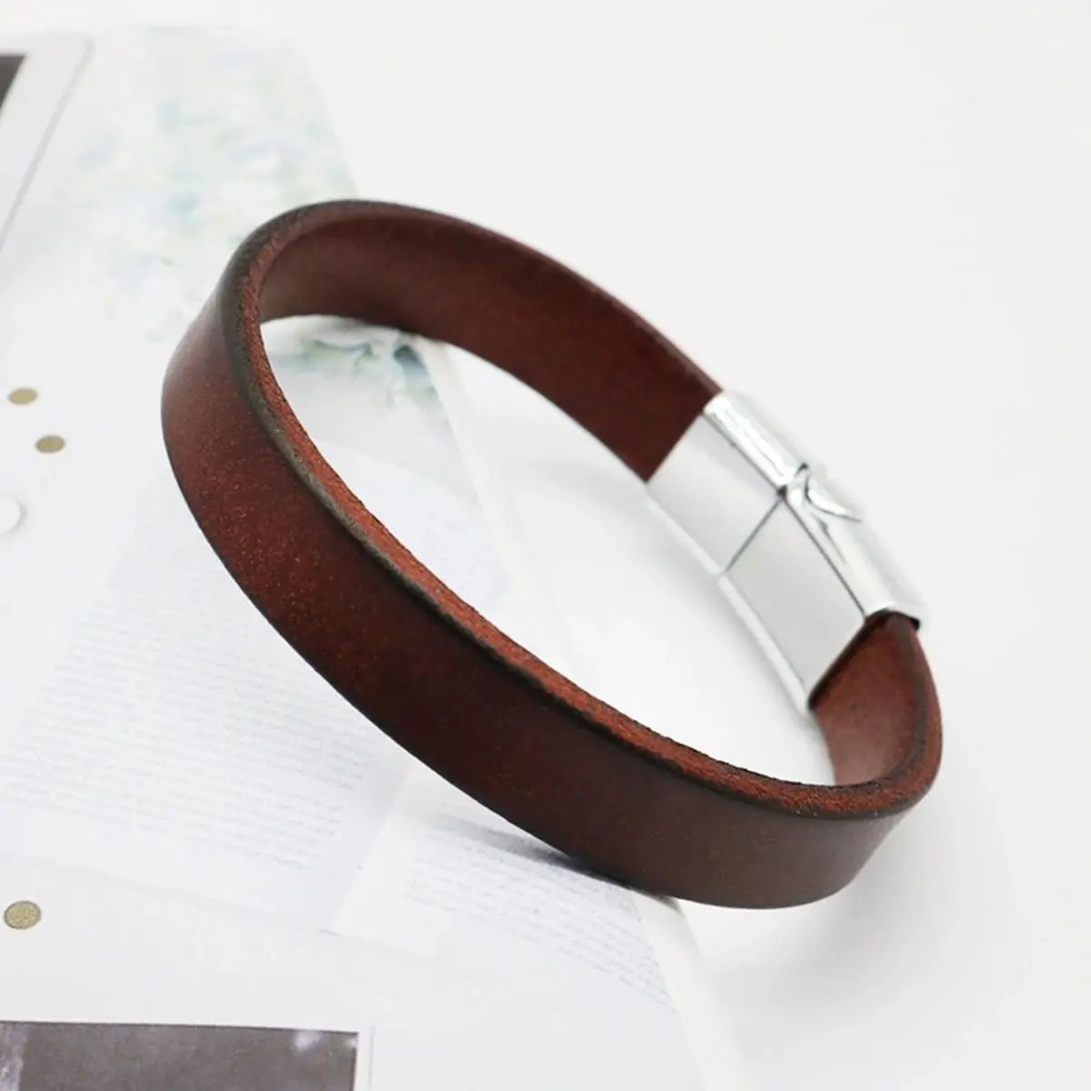 Vintage Cowhide Leather Bracelet for Men Magnetic Buckle - Smarsty
