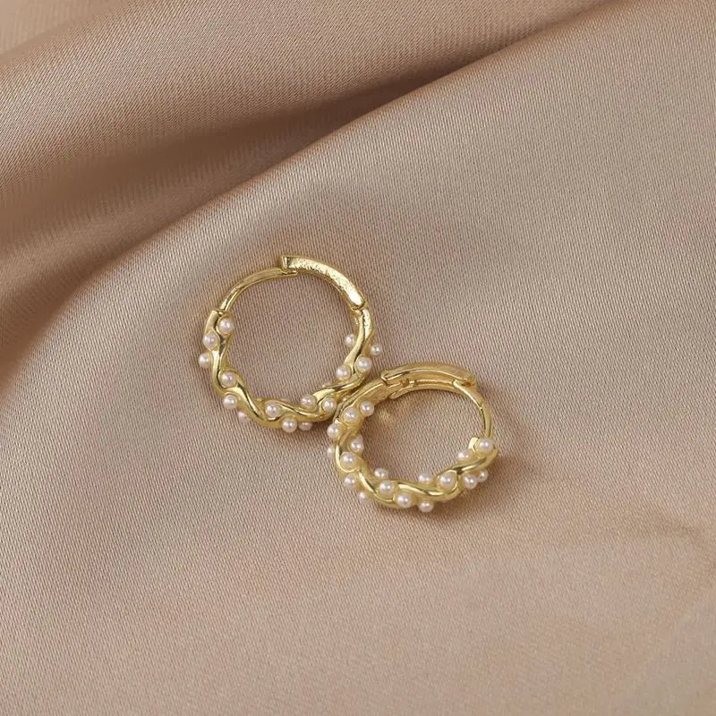 Minimal Geometric Circle Pearl Stud Earrings for Women - Smarsty