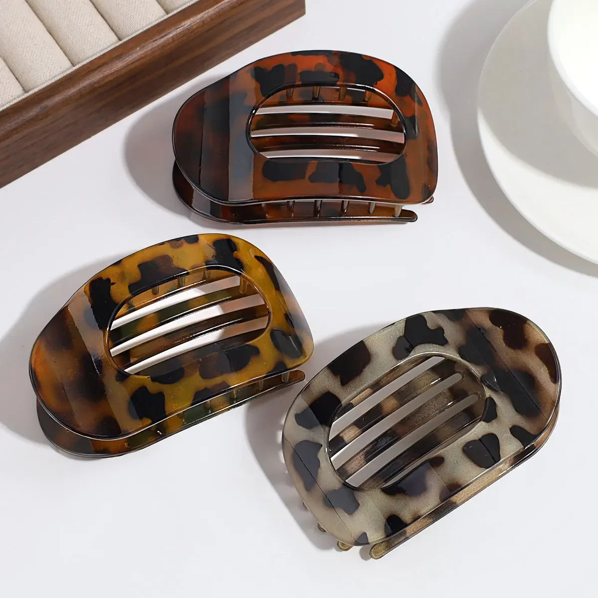 Fashion Leopard Oval Hair Claw Clip for Women - Smarsty