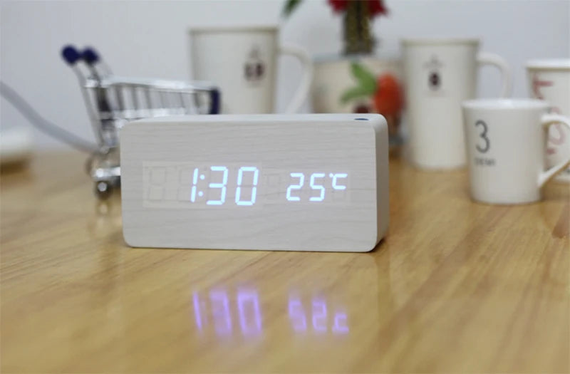 Wooden Digital Alarm Clock with Wireless Charging Feature - Smarsty