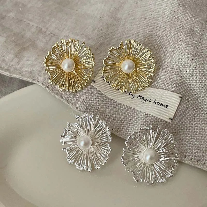 Pearl Stud Earrings Metal Flower Design Gold Color - Smarsty