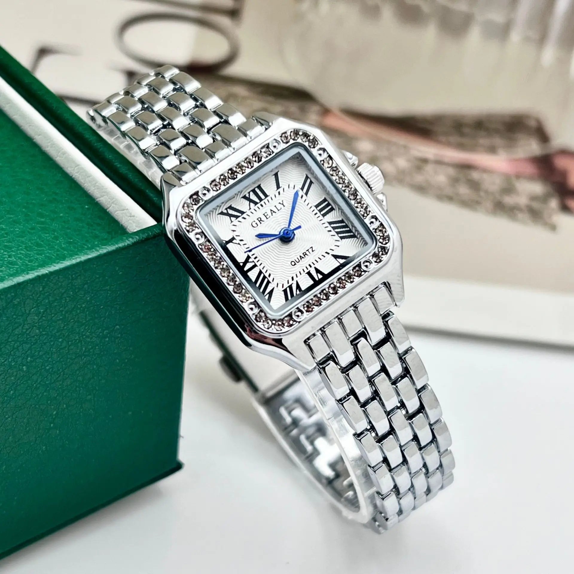 Light Luxury Gold Stainless Steel Women's Quartz Watch - Smarsty