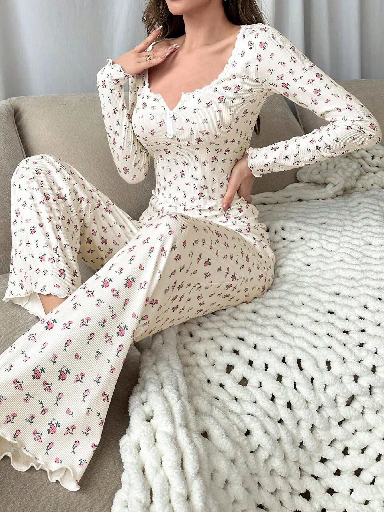 Sleepwear Women Floral Print Lettuce Trim Top with Long Pant Lovely Loungewear Full Sleeve Nightwear Spring Autumn Pajamas Set - Smarsty