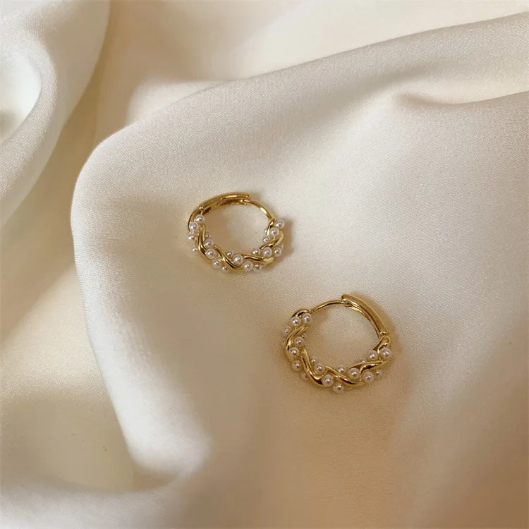 Minimal Geometric Circle Pearl Stud Earrings for Women - Smarsty