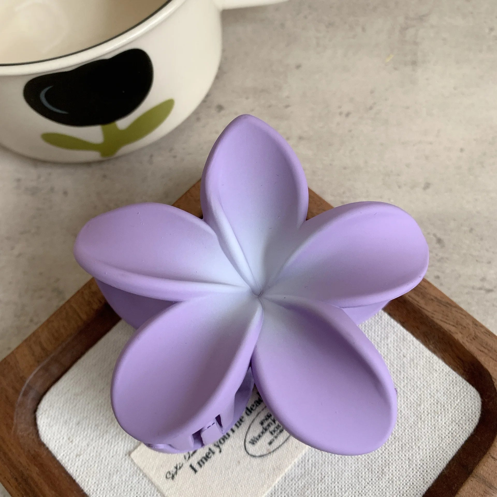 Frosted Egg Flower Hair Claw Clip Secure Hold Beach Stylish - Smarsty