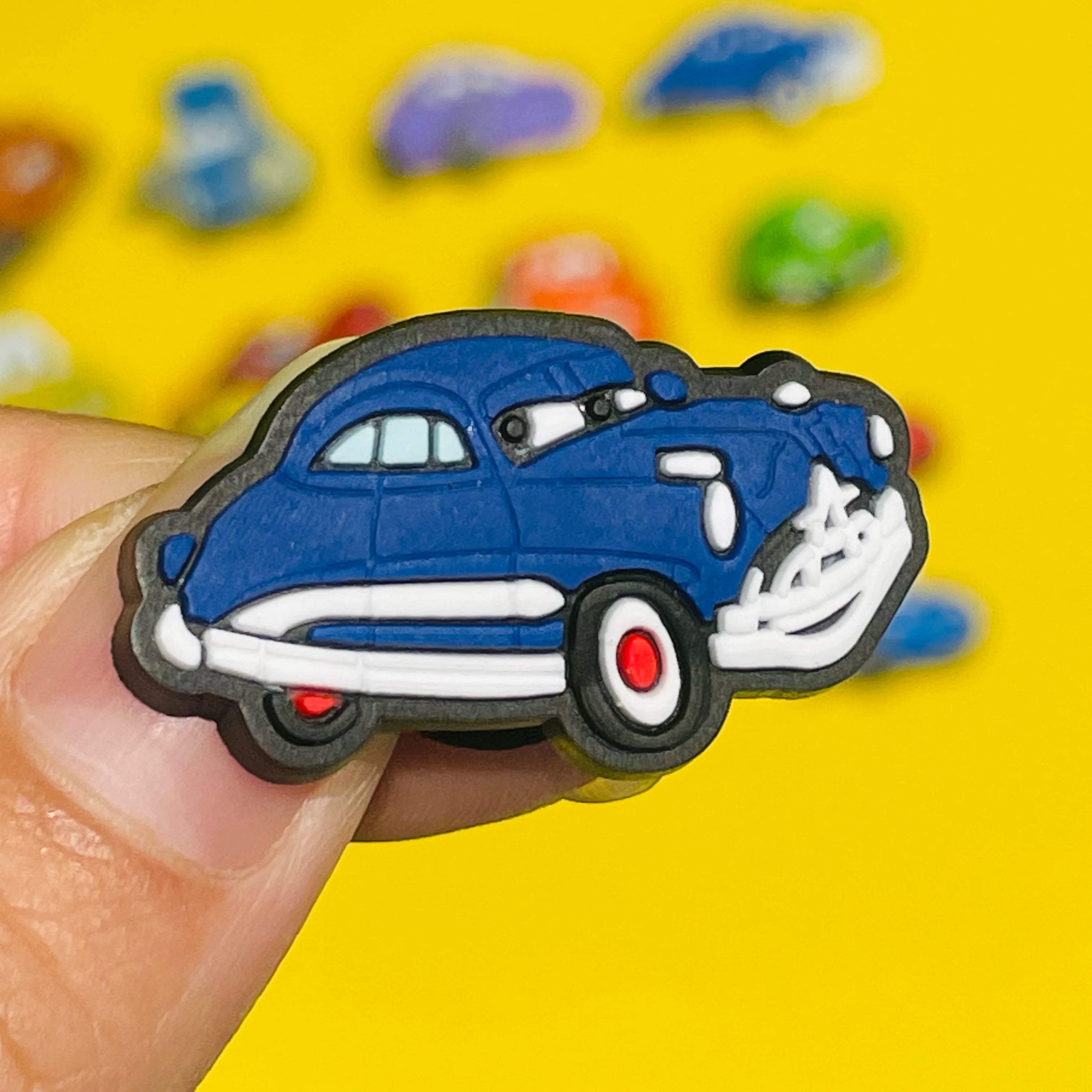 1Pcs Mix Cars Luigi Ramone Lightning McQueen PVC Shoe Charms Kids Popular Buckle Decorations Fit Birthday Gifts