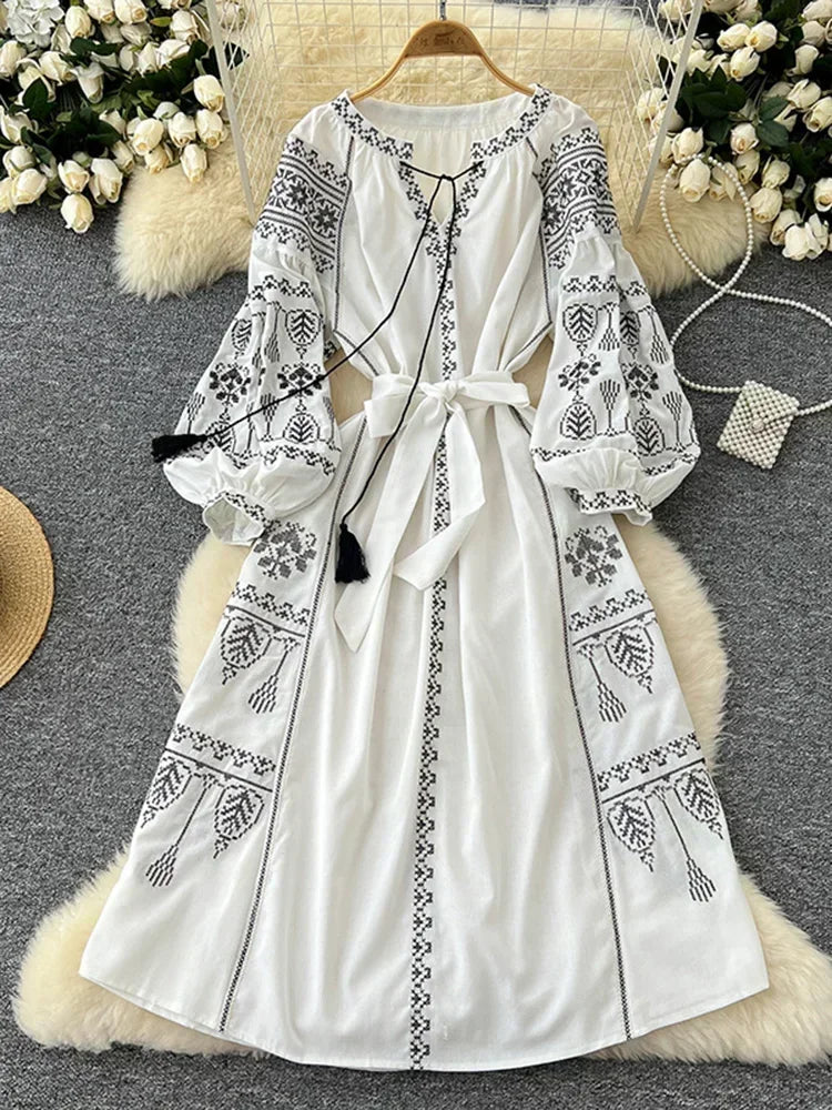 Bohemian Retro Ethnic Style Dress Women's New Spring Autumn Embroidered Lace Up Lantern Sleeves Waist Cinching Long Dress A155 - Smarsty