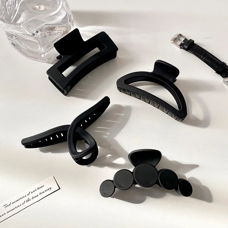 Elegant Black Geometric Hair Claw Secure Hold Easy Clip - Smarsty