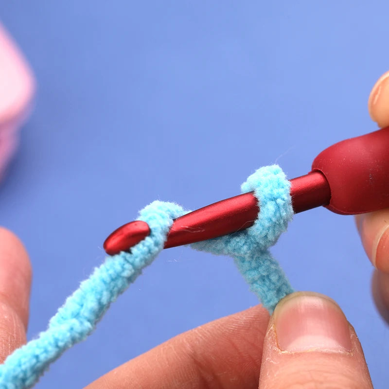 Ergonomic Red Crochet Hook Set for Beginners - Smarsty