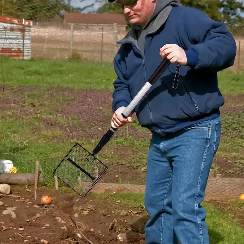 Retractable Chicken Coop Rake with Ergonomic Handle - Smarsty