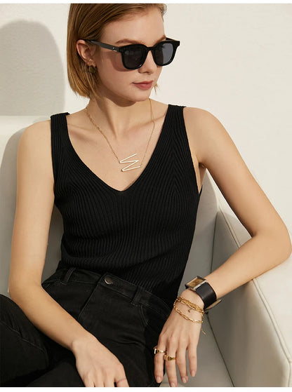 Amii Minimalism Summer New Women's Camisole Tops Office Lady Solid V-neck Sexy Slim Vest Girls Tank Streetwear Tops 12321058