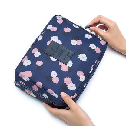 High Capacity Outdoor Makeup Bag Waterproof Organizer - Smarsty