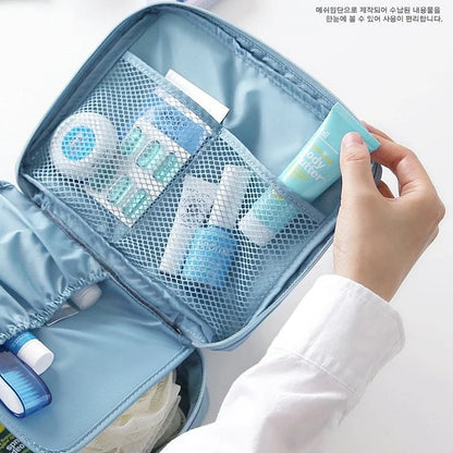 High Capacity Outdoor Makeup Bag Waterproof Organizer - Smarsty