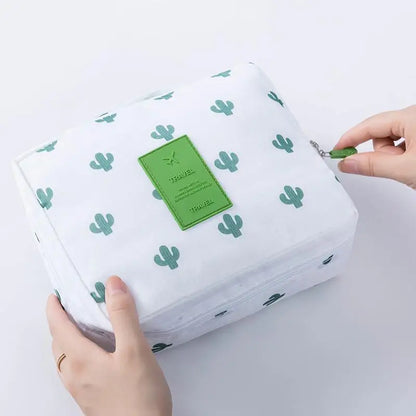 High Capacity Outdoor Makeup Bag Waterproof Organizer - Smarsty