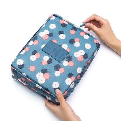High Capacity Outdoor Makeup Bag Waterproof Organizer - Smarsty