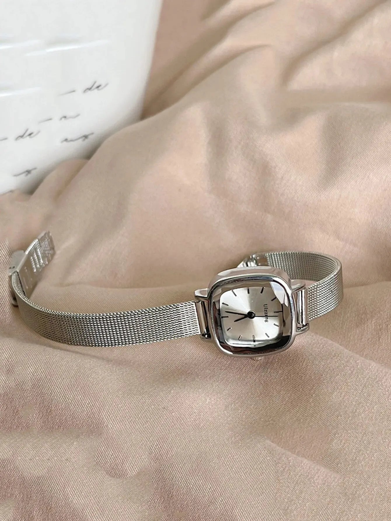 Fashion Women Small Dial Quartz Watch with Mesh Strap - Smarsty