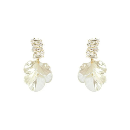 Korean White Shell Flower Drop Earrings for Women Fashion - Smarsty