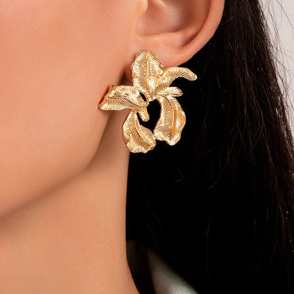 Vintage Gold Flower Stud Earrings Lightweight Hypoallergenic - Smarsty