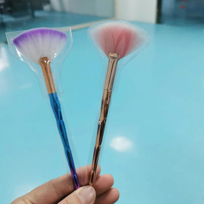 5 Piece Soft Makeup Brush Set with Wooden Handles - Smarsty