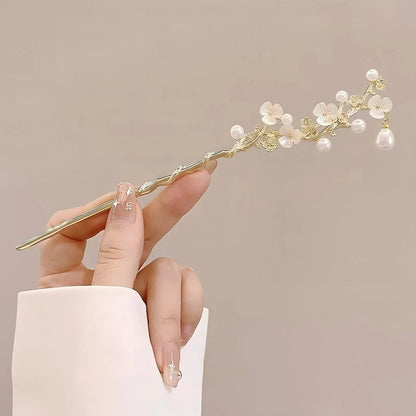Elegant Chinese Style Hair Clip with Floral Design - Smarsty