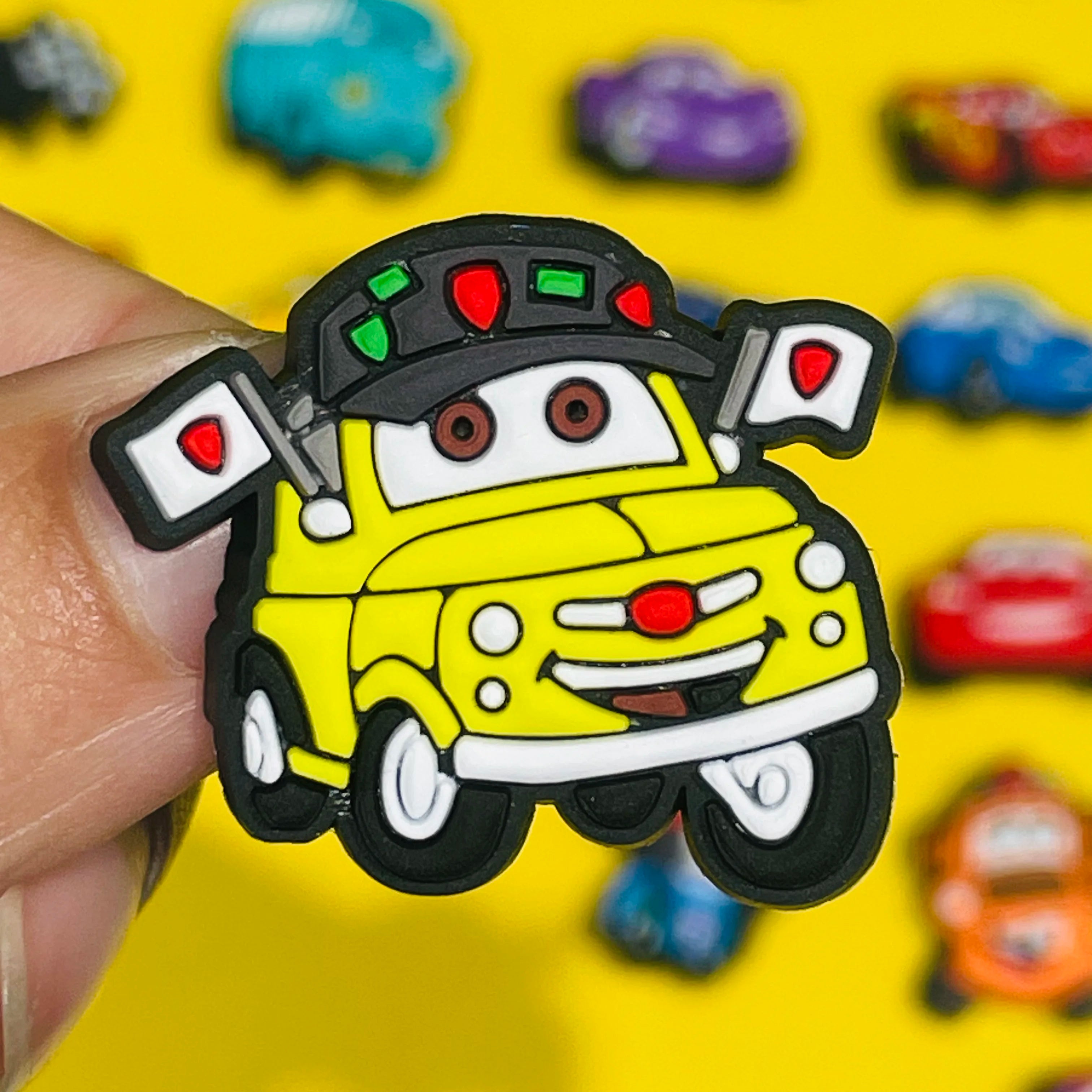 1Pcs Mix Cars Luigi Ramone Lightning McQueen PVC Shoe Charms Kids Popular Buckle Decorations Fit Birthday Gifts