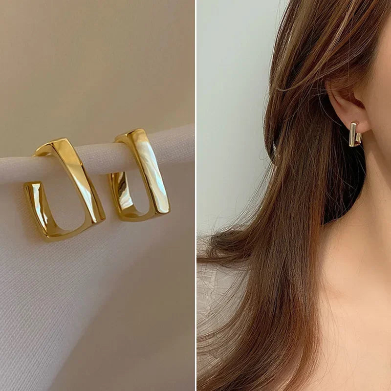 Geometric Metal Dangle Earrings in Gold and Silver Colors - Smarsty