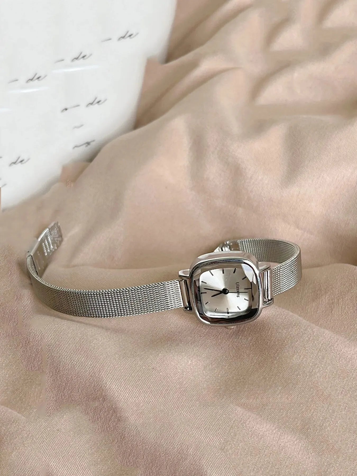Fashion Women Small Dial Quartz Watch with Mesh Strap - Smarsty