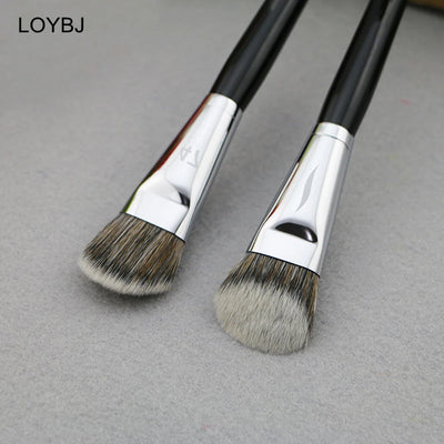 Professional Liquid Foundation Brush for Flawless Makeup - Smarsty