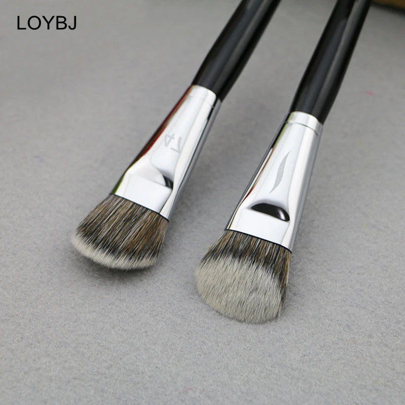 Professional Liquid Foundation Brush for Flawless Makeup - Smarsty