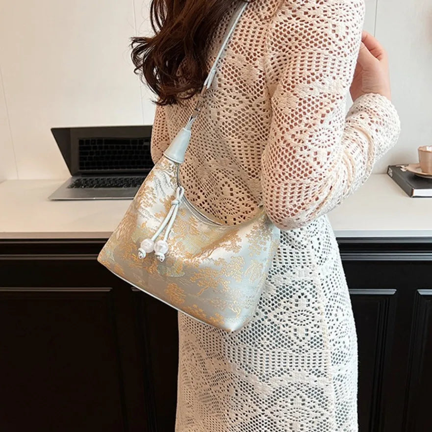 Embroidered Chinese Style Canvas Handbag With Zipper - Smarsty