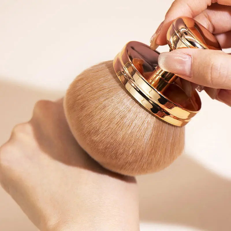 Extra Large Kabuki Brush for Flawless Self Tanner Application - Smarsty